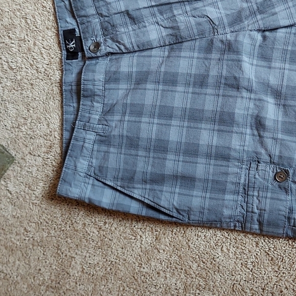 Calvin Klein shorts Size 36 - Picture 2 of 11